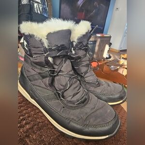 Sorel Black Winter Boots with Fur Lining